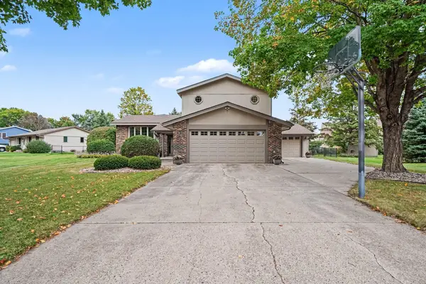712 Highland Drive, New Prague, MN 56071