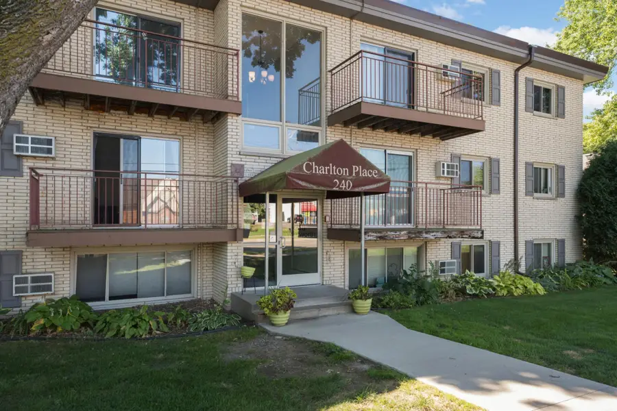 240 Wentworth Avenue W #302, West Saint Paul, MN 55118 - #3