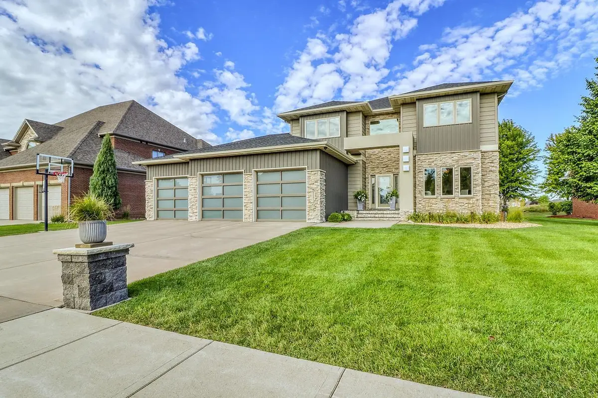 4345 Beach Lane S, Fargo, ND 58104 - #1