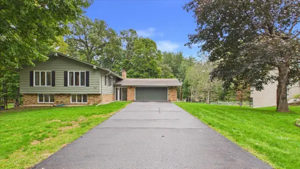 2230 Urbandale Lane N, Plymouth, MN 55447