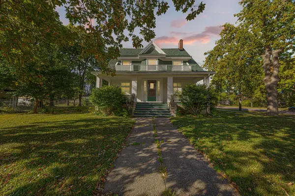 504 7th Street Nw, Faribault, MN 55021