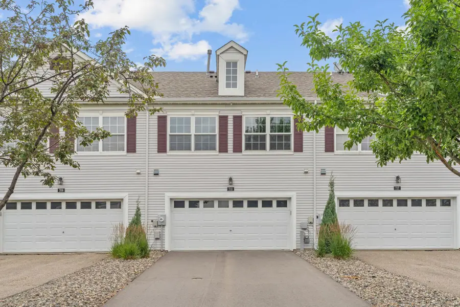 713 Cobblestone Way, Shakopee, MN 55379 - #2