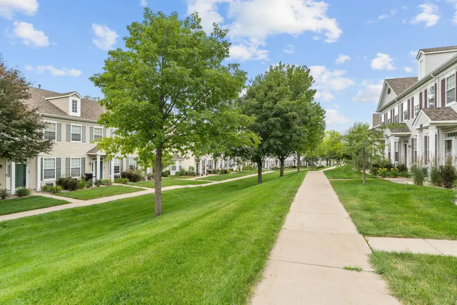713 Cobblestone Way, Shakopee, MN 55379 - #3