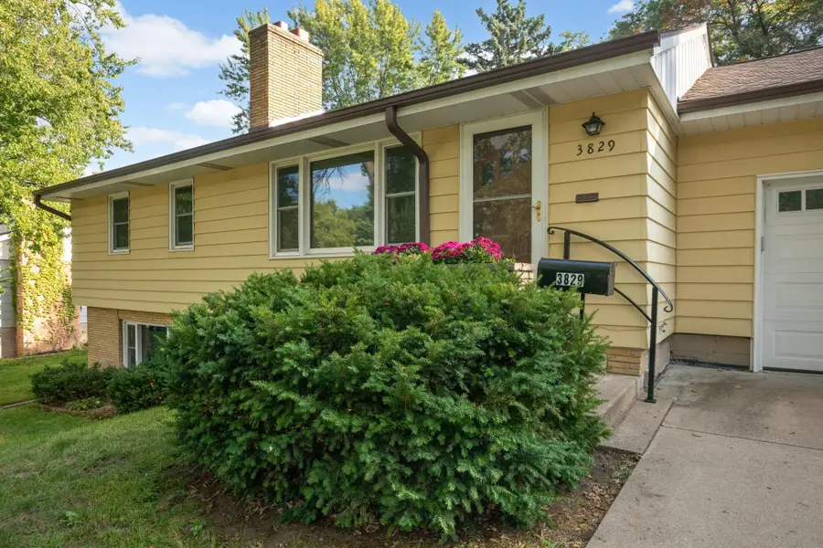 3829 Oak Street N, Brooklyn Center, MN 55429 - #2