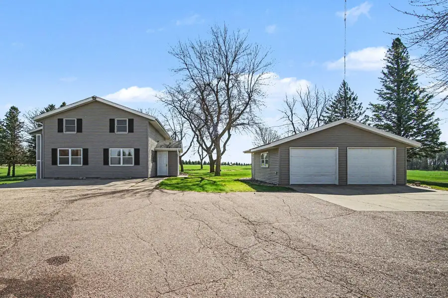 1140 150th Avenue, Luverne, MN 56156 - #2