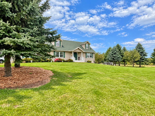 927 40th Street, Clayton, WI 54004