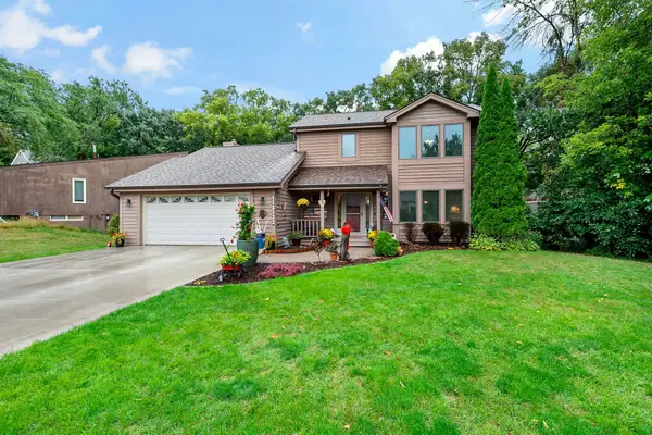 112112 Haering Circle, Chaska, MN 55318