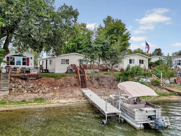 13100 318th Street #112, Lindstrom, MN 55045