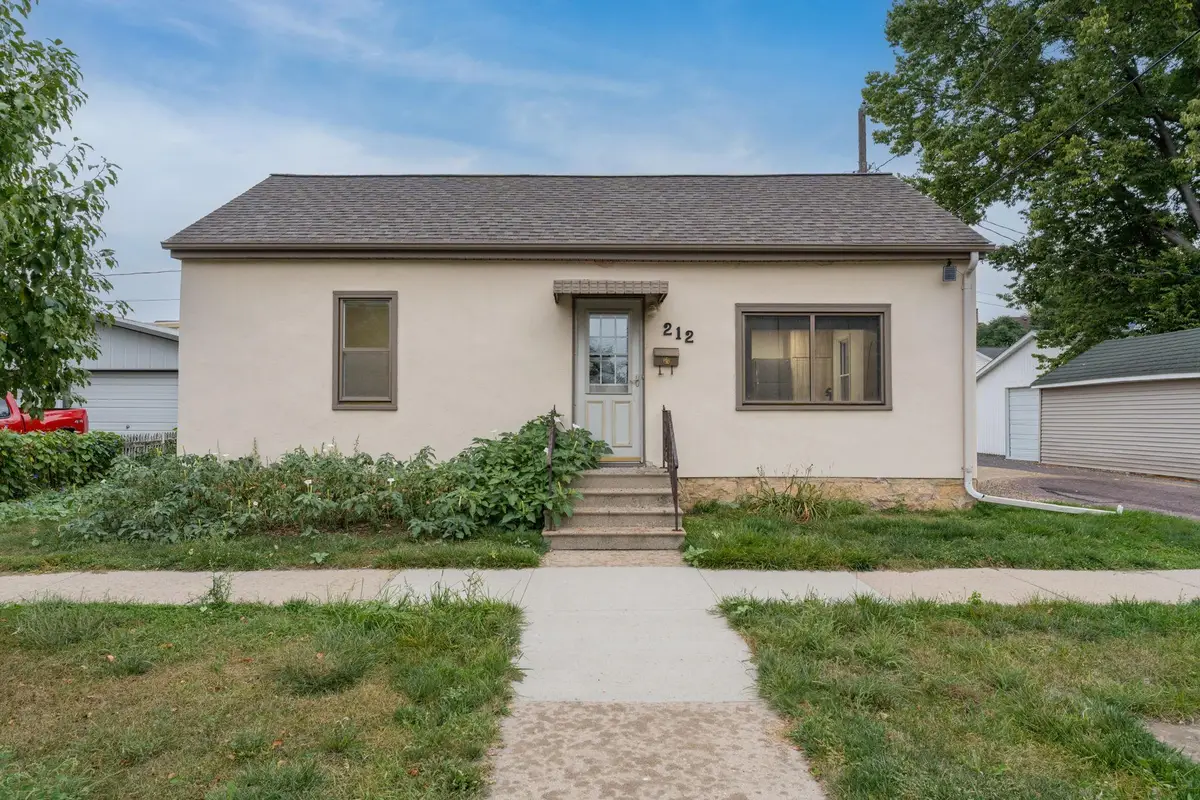 212 E Rock Street, Mankato, MN 56001 - #1