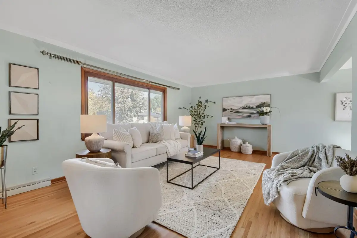 182 Emerson Avenue W, Saint Paul, MN 55118 - #1