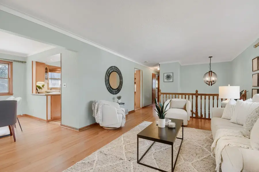182 Emerson Avenue W, Saint Paul, MN 55118 - #2