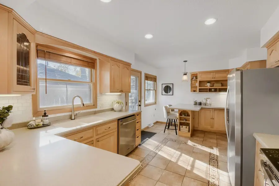 182 Emerson Avenue W, Saint Paul, MN 55118 - #3