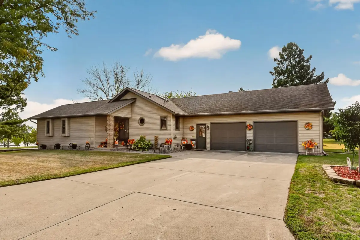 311 W Iowa Street, Lake City, MN 55041 - #1