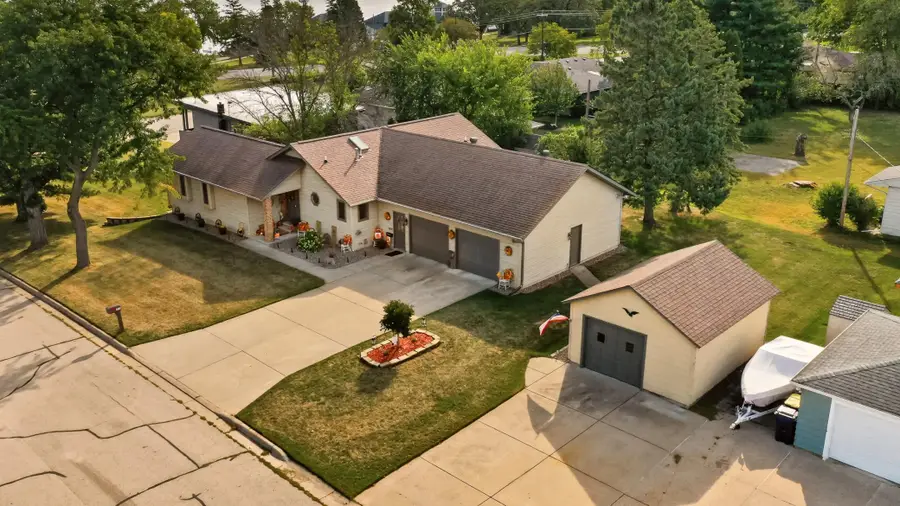 311 W Iowa Street, Lake City, MN 55041 - #2