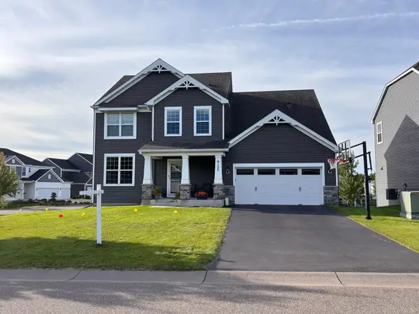 9135 Lighthouse Lane, Woodbury, MN 55129