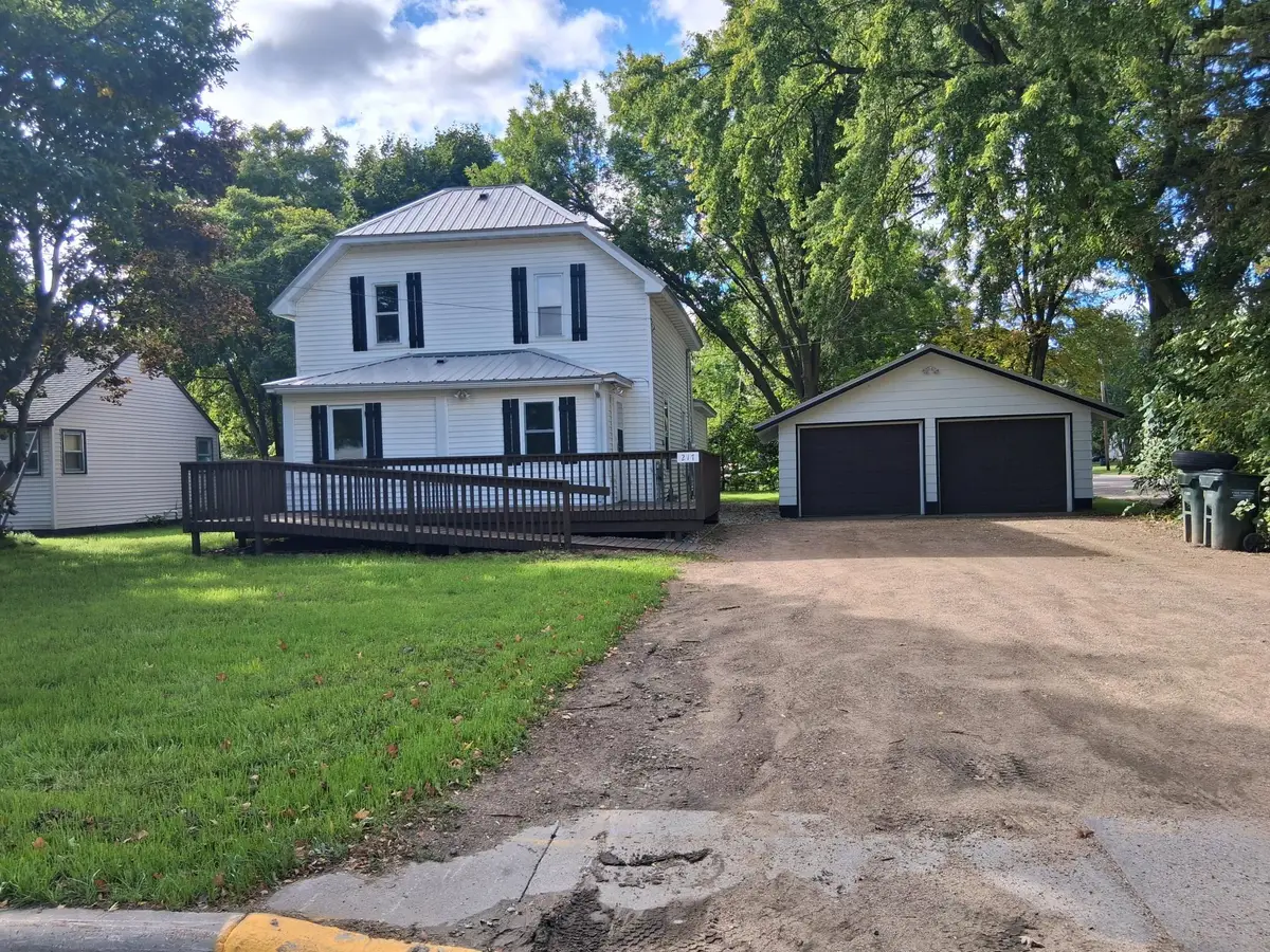 217 W Oak Street, Osakis, MN 56360 - #1