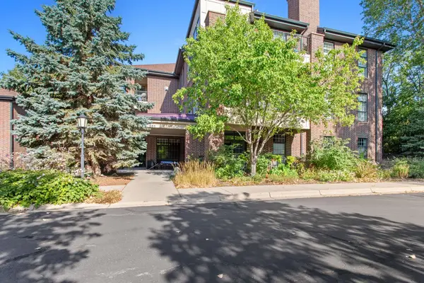 851 River Mews Court #105, Minneapolis, MN 55414