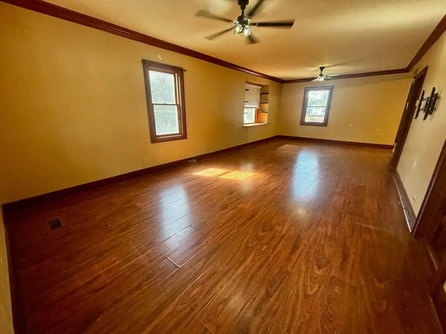 708 S Hiawatha Avenue, Pipestone, MN 56164 - #3