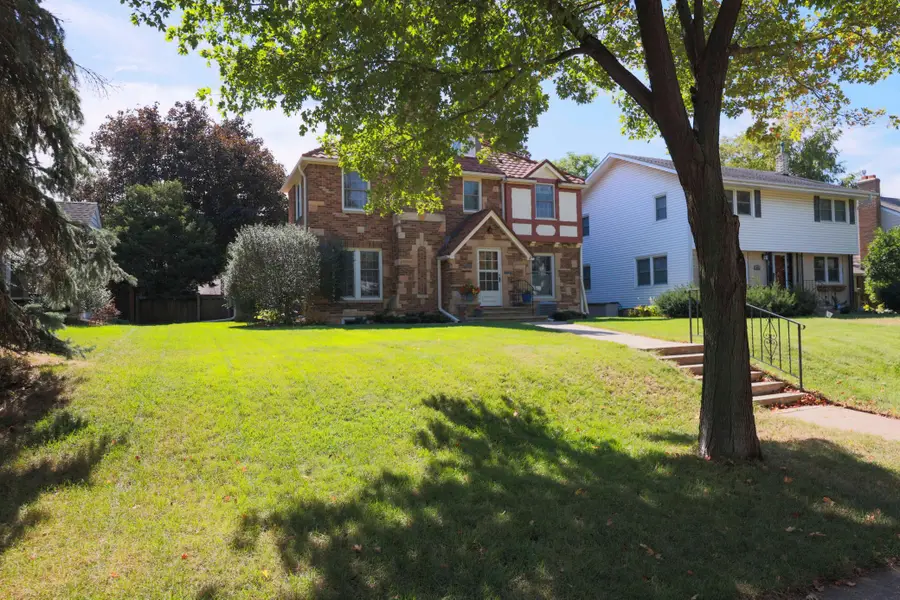 1848 Pinehurst Avenue, Saint Paul, MN 55116 - #2