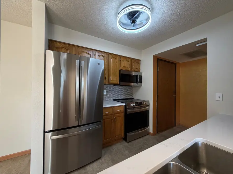 1801 Becker Avenue Se #306, Willmar, MN 56201 - #2