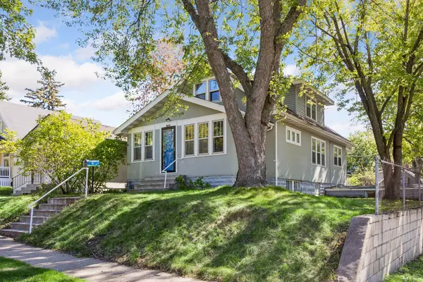 1960 Ivy Avenue E, Saint Paul, MN 55119
