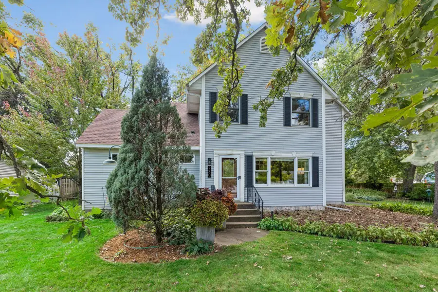 730 County Road B2 W, Roseville, MN 55113 - #2
