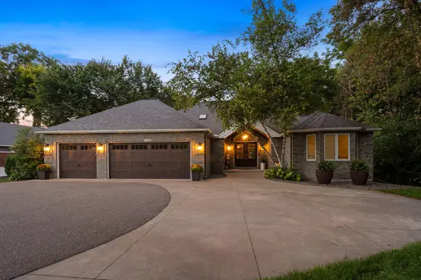 11220 Sunset Trail, Plymouth, MN 55441
