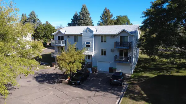 230 Hallam Avenue S, Mahtomedi, MN 55115