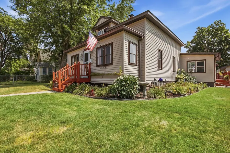125 3rd Avenue S, South Saint Paul, MN 55075 - #2