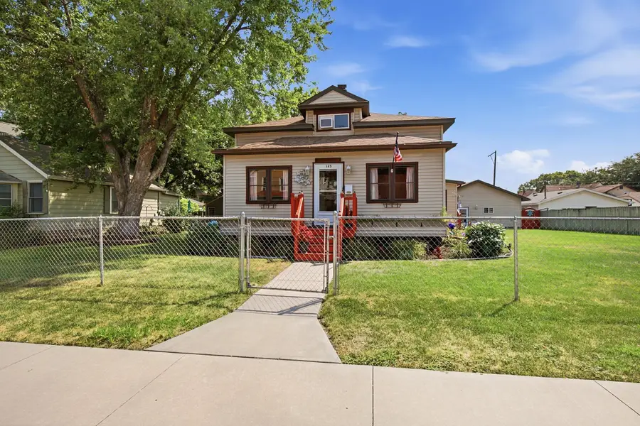 125 3rd Avenue S, South Saint Paul, MN 55075 - #3