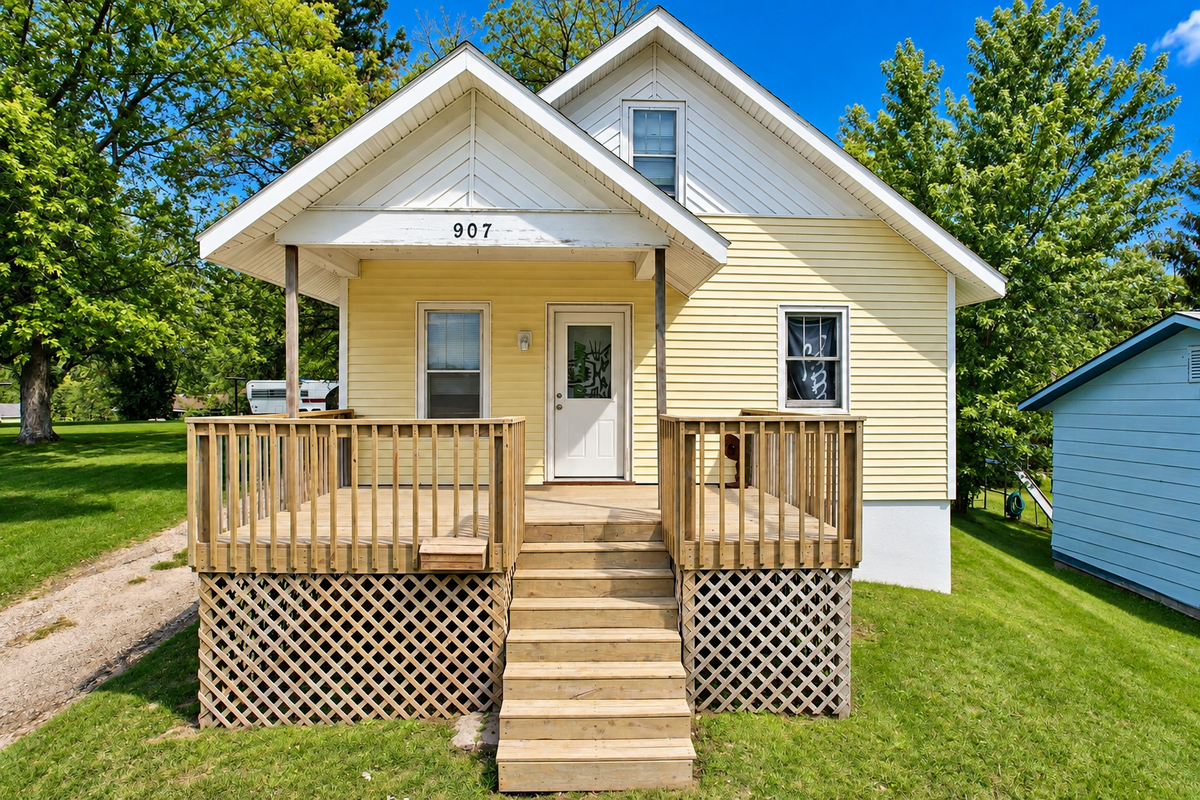 907 N Baird Avenue, Fergus Falls, MN 56537 - #1