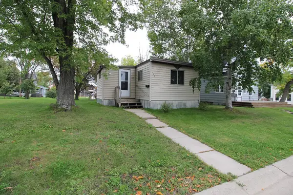 203 3rd Avenue N, Biwabik, MN 55708