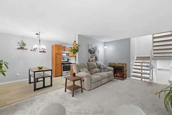 1646 City View Drive #19, Eagan, MN 55121