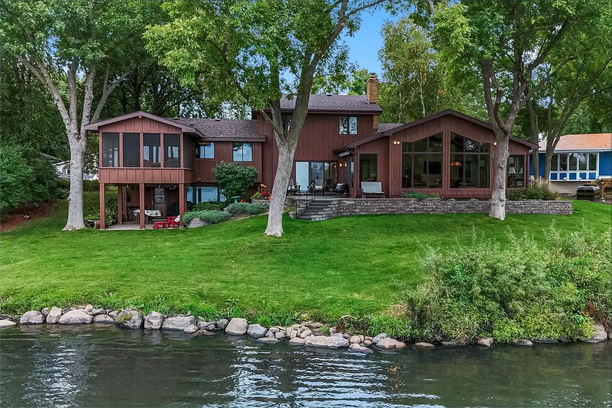 2162 Lakebrook Drive, New Brighton, MN 55112 - #1