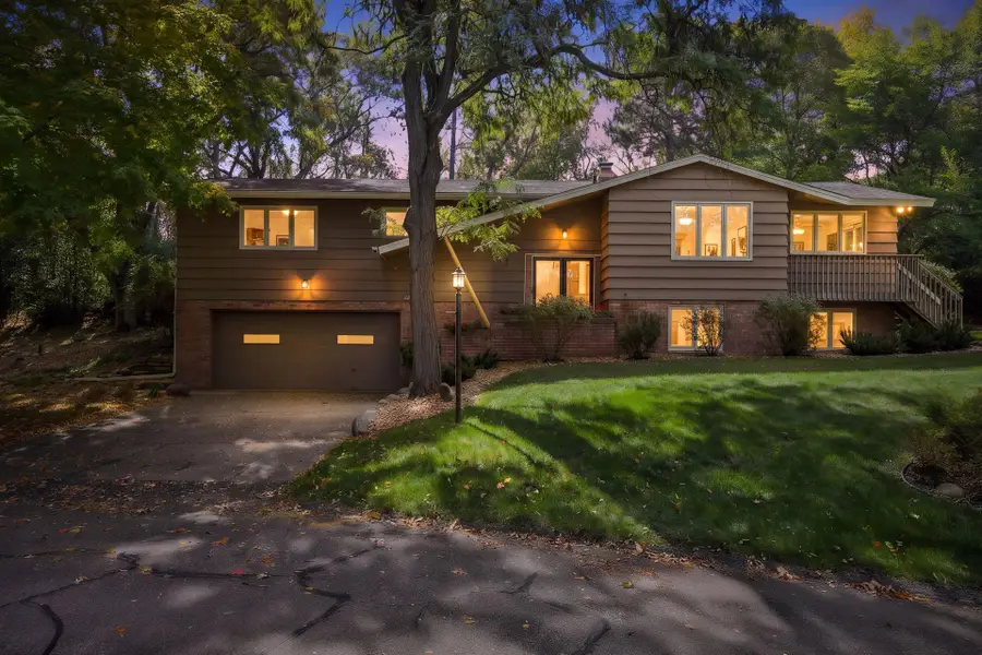 2931 Cedar Knoll Court, Minnetonka, MN 55305 - #2