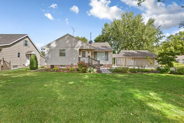 805 9th Avenue Ne, Waseca, MN 56093
