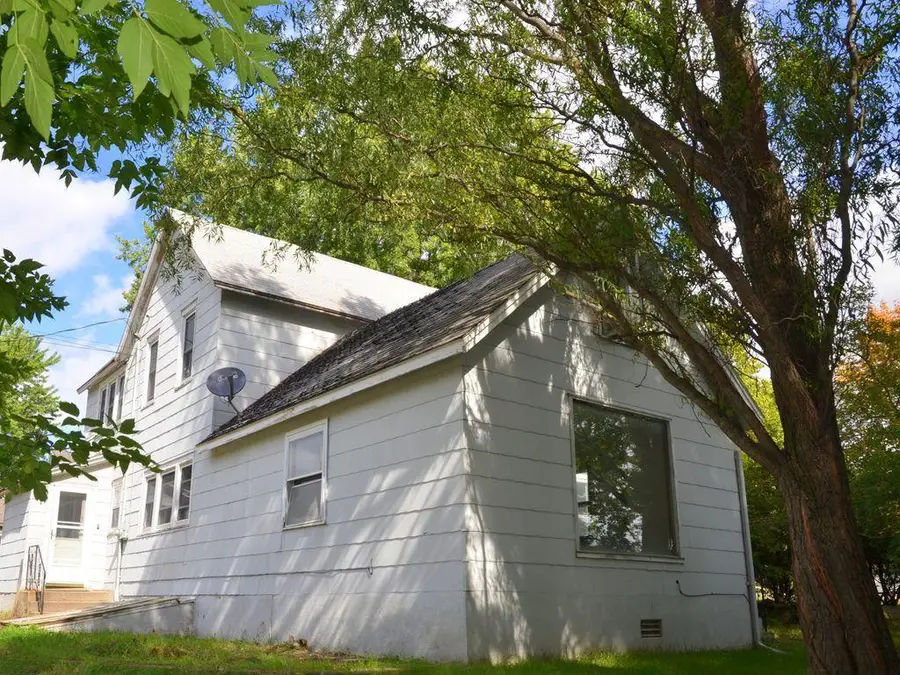 303 Park Avenue N, Park Rapids, MN 56470 - #3