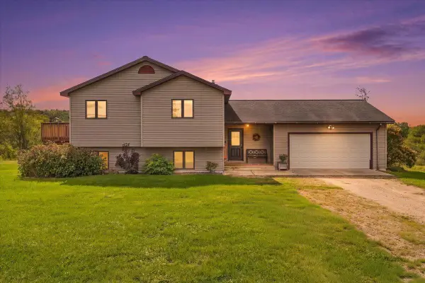 W4421 825th Avenue, Spring Valley, WI 54767