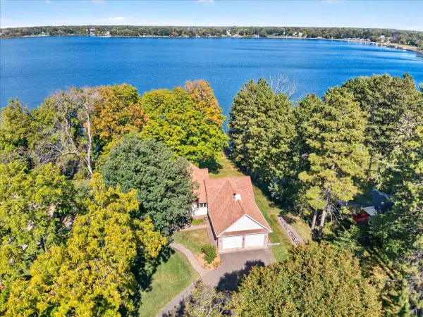 12500 Melody Lane, Lindstrom, MN 55045