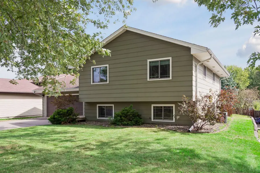 6364 Crosby Avenue, Inver Grove Heights, MN 55076 - #2