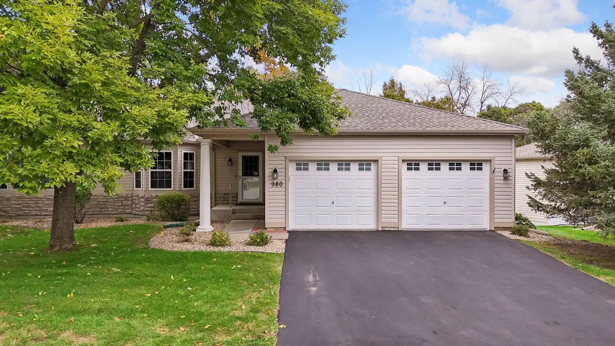 980 Carriage Lane, Chaska, MN 55318 - #1