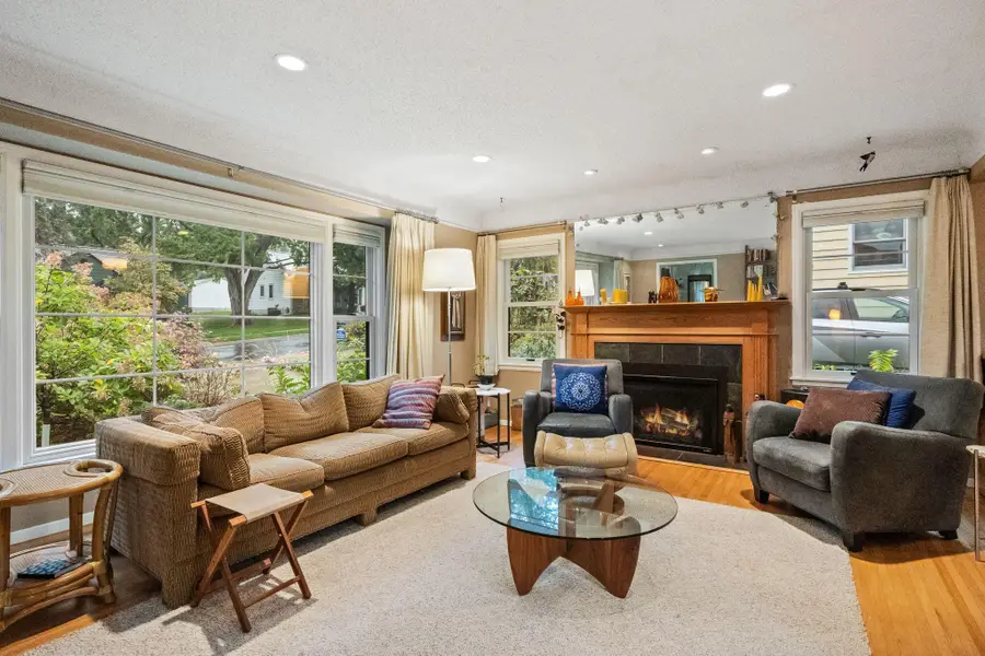 40 Upton Avenue S, Minneapolis, MN 55405 - #3