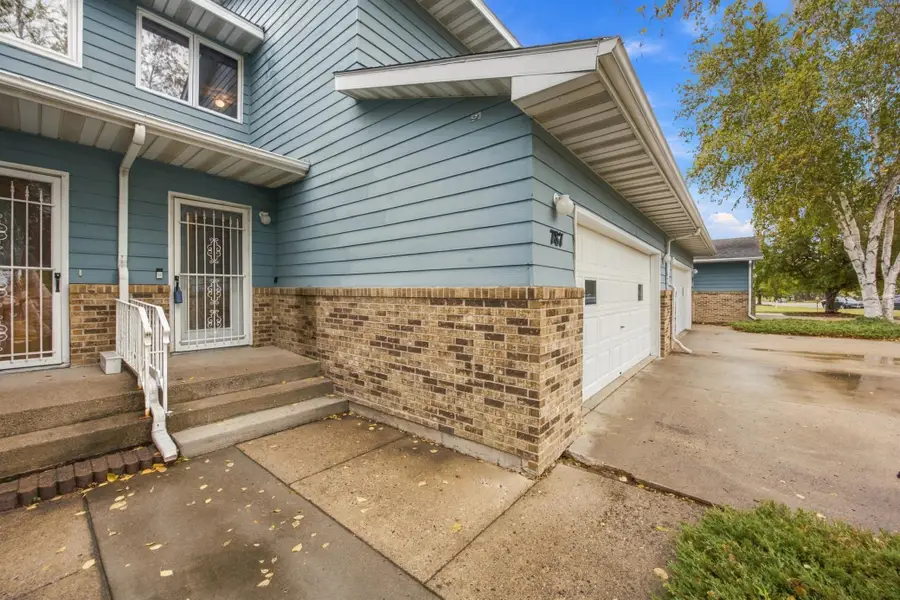 787 Royal Oaks Drive N, Fargo, ND 58102 - #3
