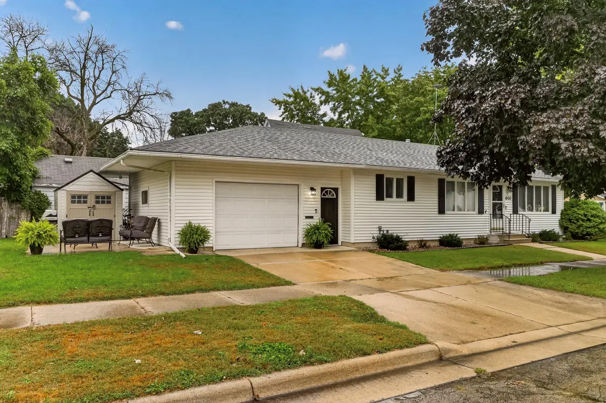 800 6th Street Nw, Austin, MN 55912 - #1
