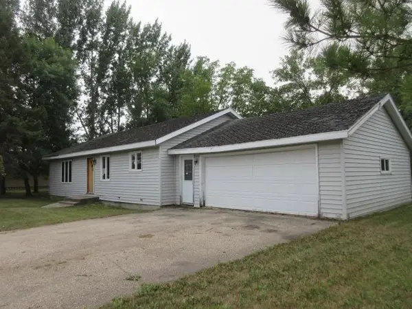1029 Elm Avenue, Hallock, MN 56728