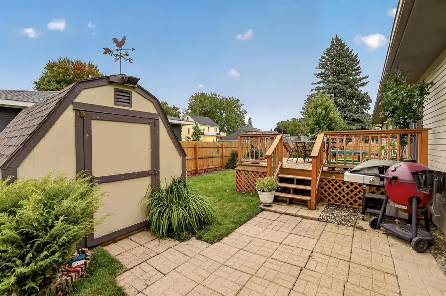 425 Park Avenue, Zumbrota, MN 55992 - #3
