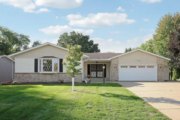 10632 Daisy Circle, Bloomington, MN 55438