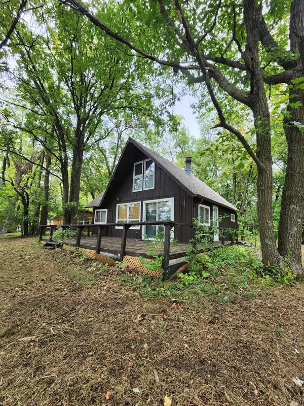 21447 586th Avenue, Litchfield, MN 55355