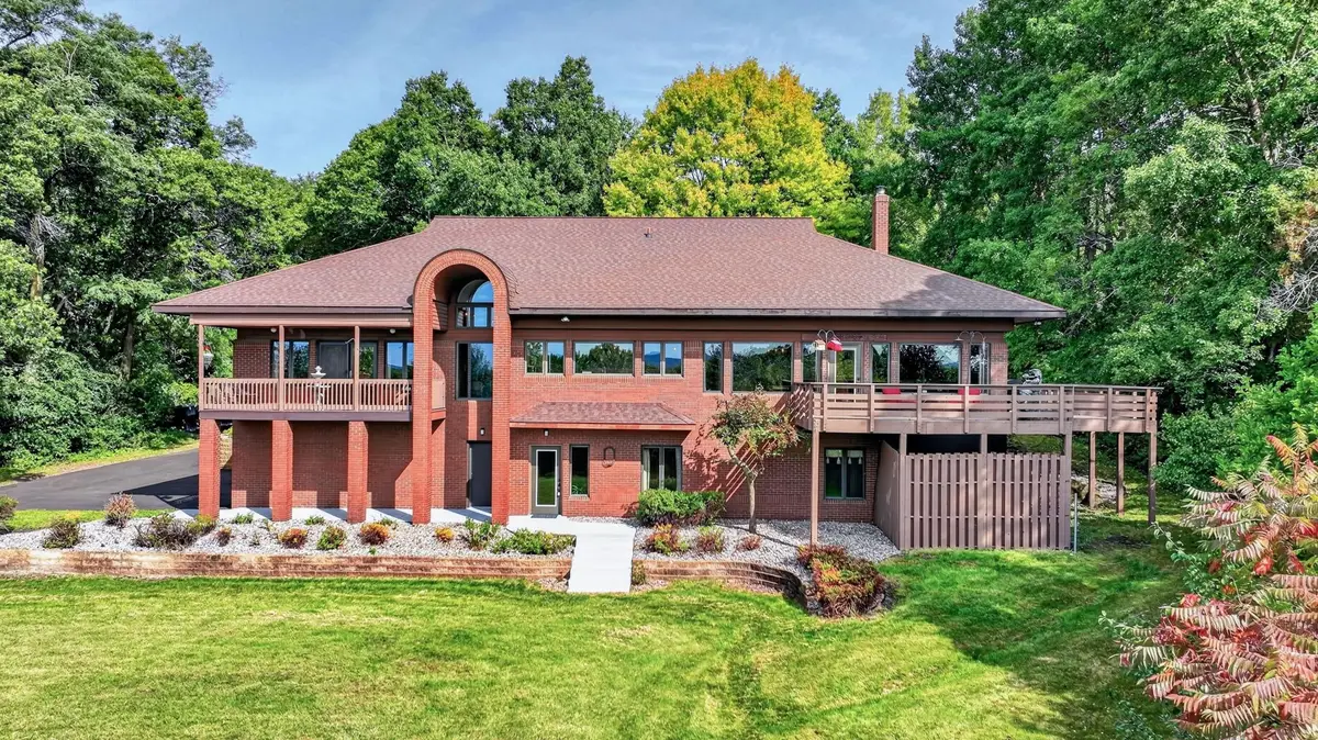 445 E Woodridge Drive, Eau Claire, WI 54701 - #1