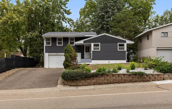 1317 44th Avenue Ne, Columbia Heights, MN 55421